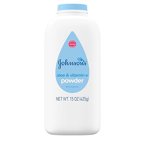 Johnson's Baby Powder with Naturally Derived Cornstarch, Aloe & Vitamin E for Delicate Skin, Hypoallergenic, Free of Parabens, Phthalates & Dyes for Gentle Baby Skin Care, 15 oz